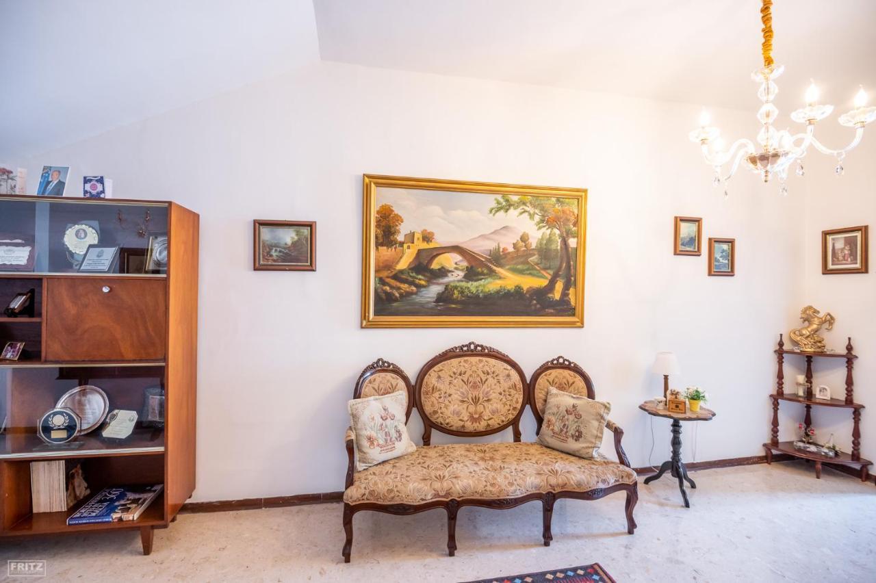 Close To Airport - Private Room With Private Bathroom Adults Only Gudja Luaran gambar