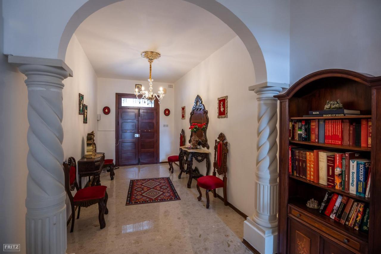 Close To Airport - Private Room With Private Bathroom Adults Only Gudja Luaran gambar